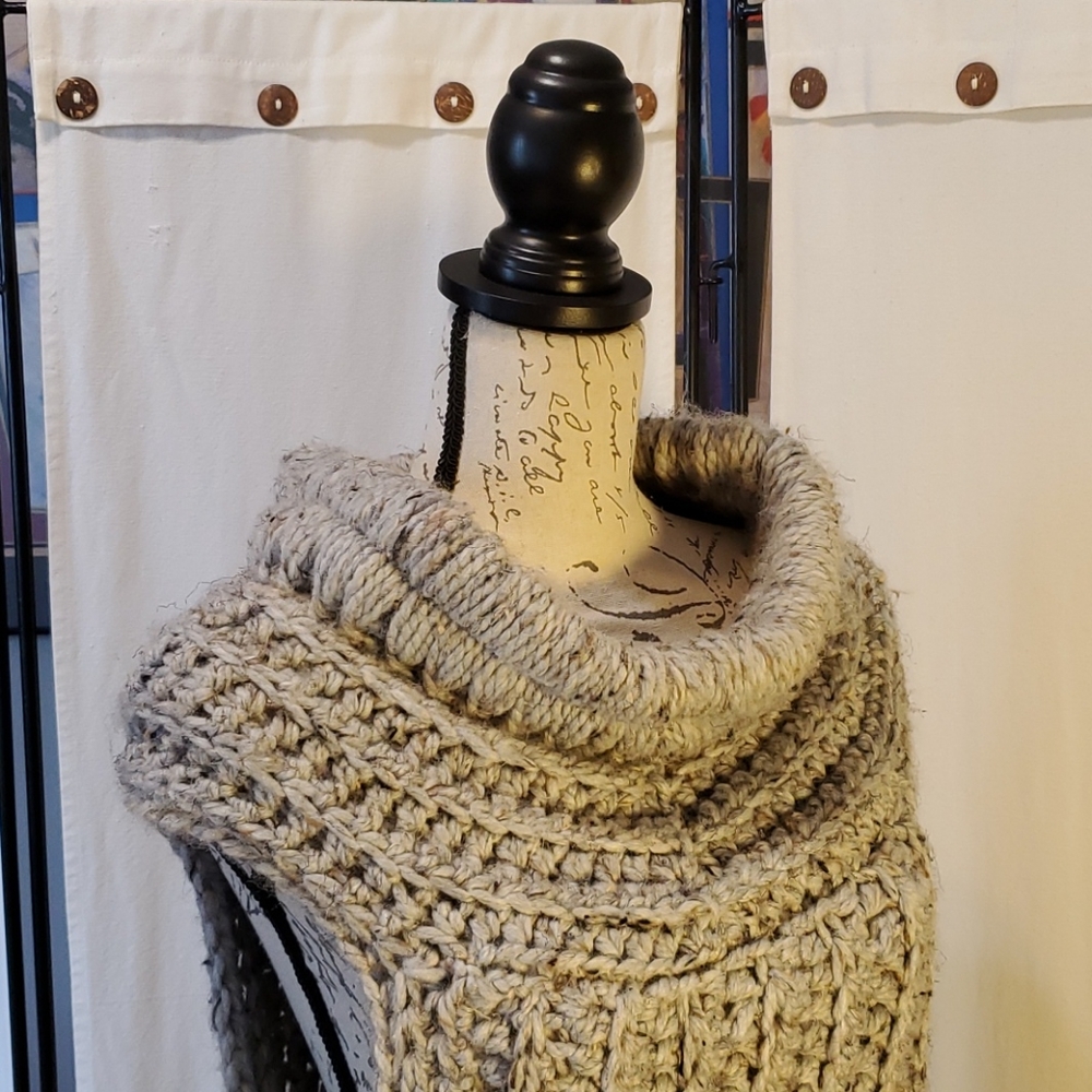 Sweater Vest Grey Knotts Size Medium